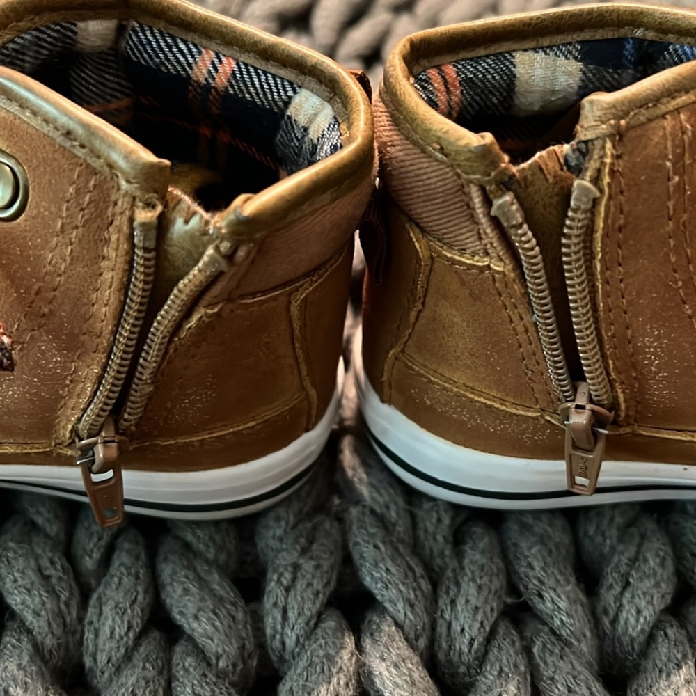 Cat & Jack Toddler Lace Up Boots Size 8 - Picture 10 of 11